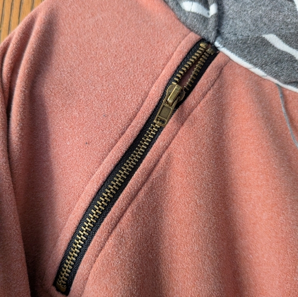 Ninexis Pink Hoodie With Asymmetrical Zip | 1X - Picture 4 of 6